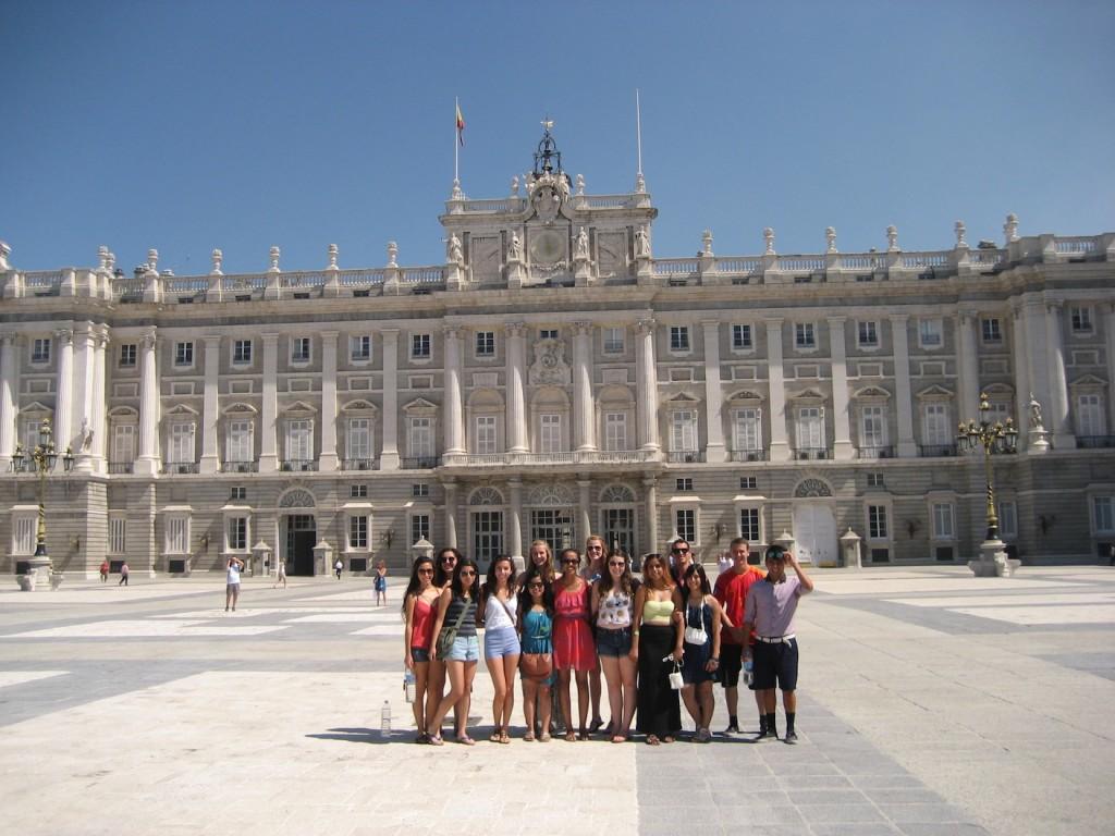 Lincoln students enjoy Palacio Real, Madrid, España, 2013. (Ileana Straus / for Lincoln Lion Tales)