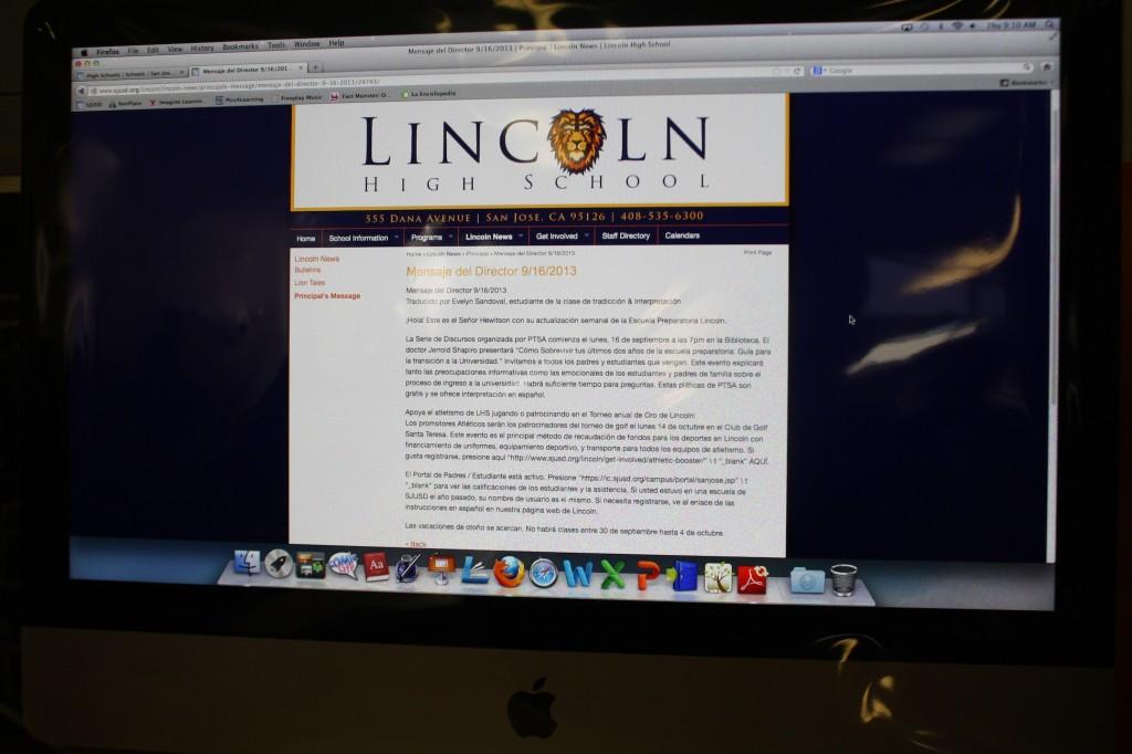 Uno de los proyectos de los estudiantes de la clase de traducción es: Traducción en la página web de Lincoln.