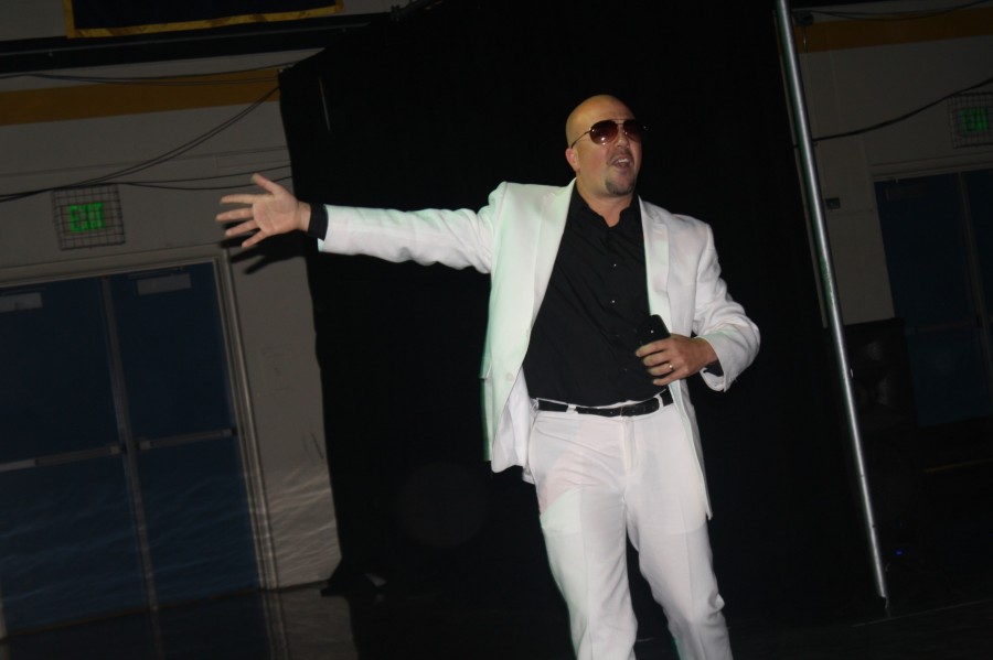 Sr. Luz characterized as Pitbull. (Lincoln Lion Tales/Jesse Ruiz)