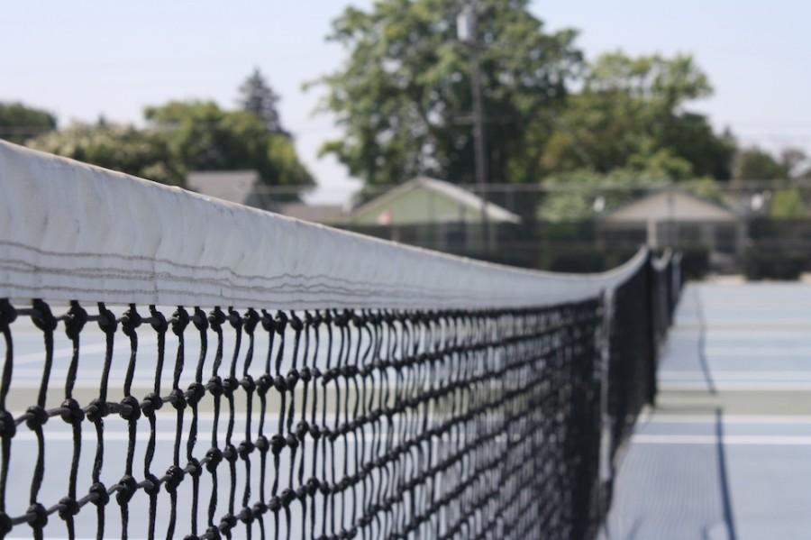 A net on Lincolns courts, pictured, is ready for the action. (Santiago Robles / Lincoln Lion Tales)