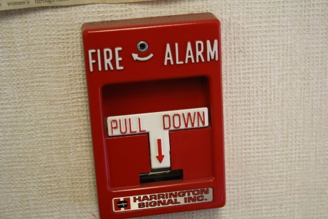 Alarma de incendio inesperada que fue activada el miércoles . 09 de septiembre  (Photo taken by Jesse Ruiz/Lincoln Lion Tales)