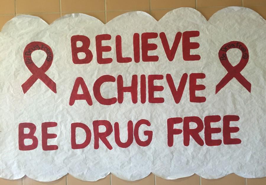 Poster in the main building celebrating Red Ribbon Week (Gaby Hernandez / Lincoln Lion Tales)