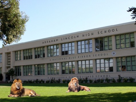 two lions on the lawn(Juan Alcala/Lion Tales)