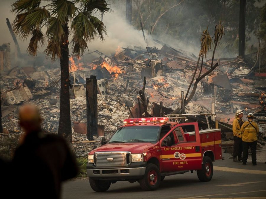 Incendios forestales amenazan el sur de California